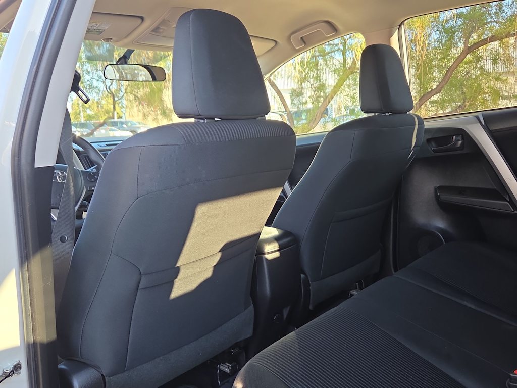 Thumbnail: 2016 Toyota RAV4 - 13