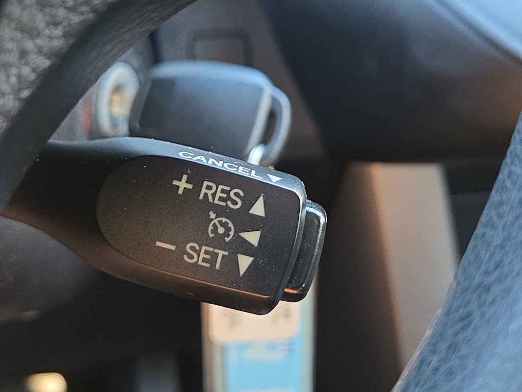 Thumbnail: 2016 Toyota RAV4 - 24