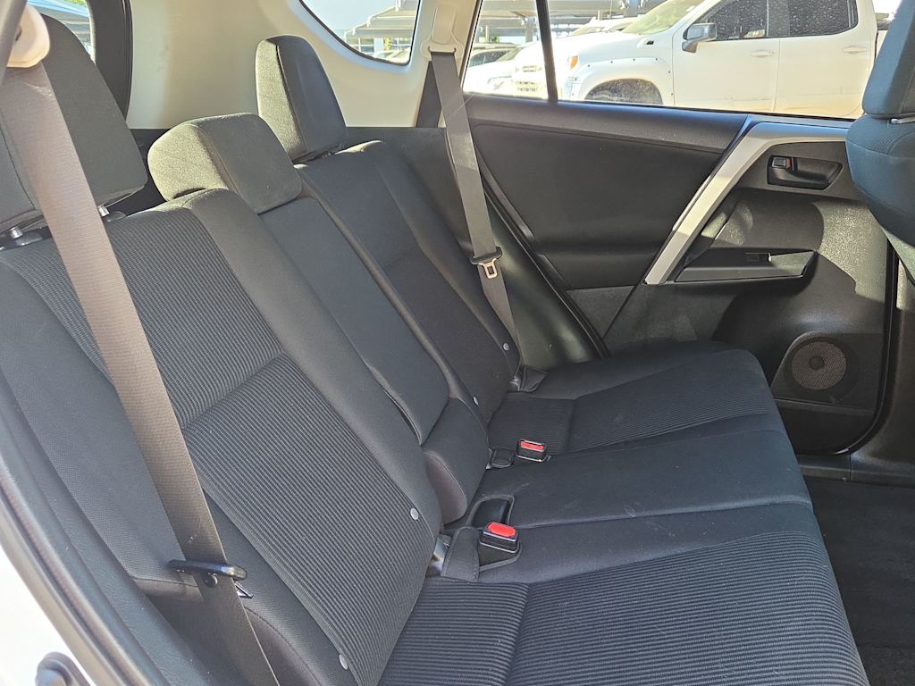 Thumbnail: 2016 Toyota RAV4 - 23