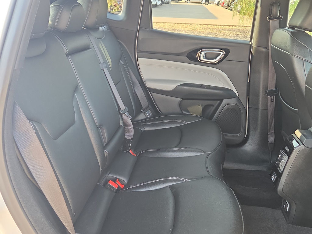2025 Jeep Compass Limited - Photo 13