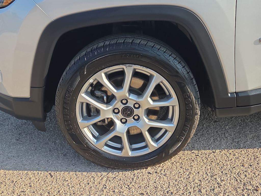 2025 Jeep Compass Limited - Photo 8