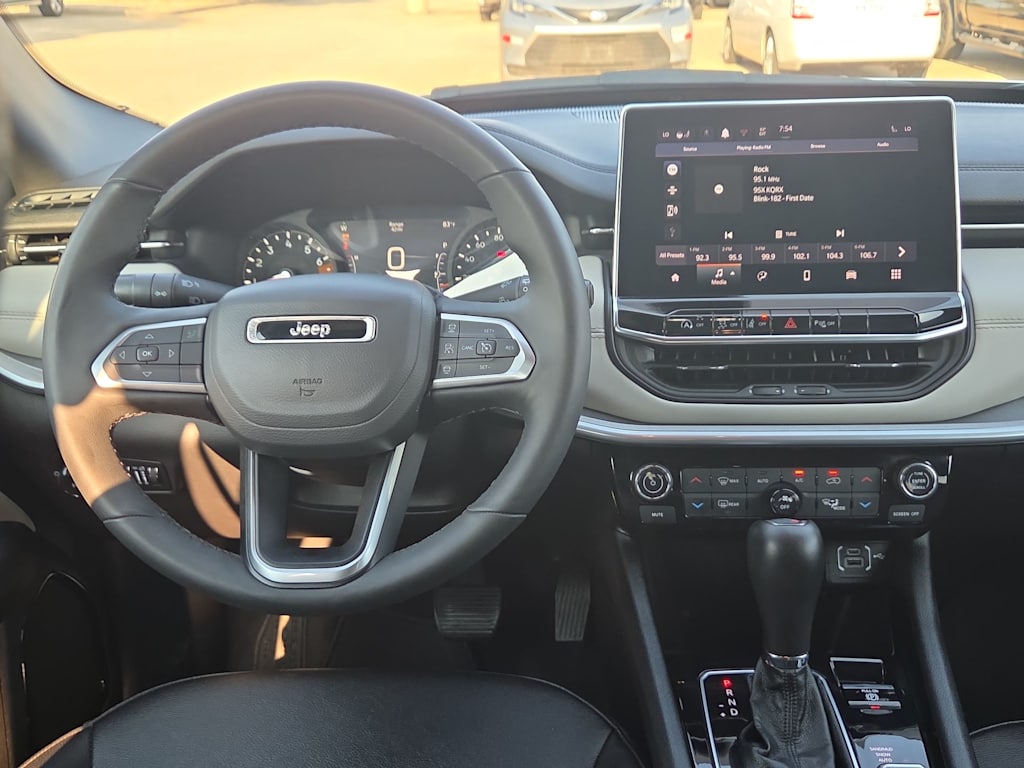 2025 Jeep Compass Limited - Photo 10