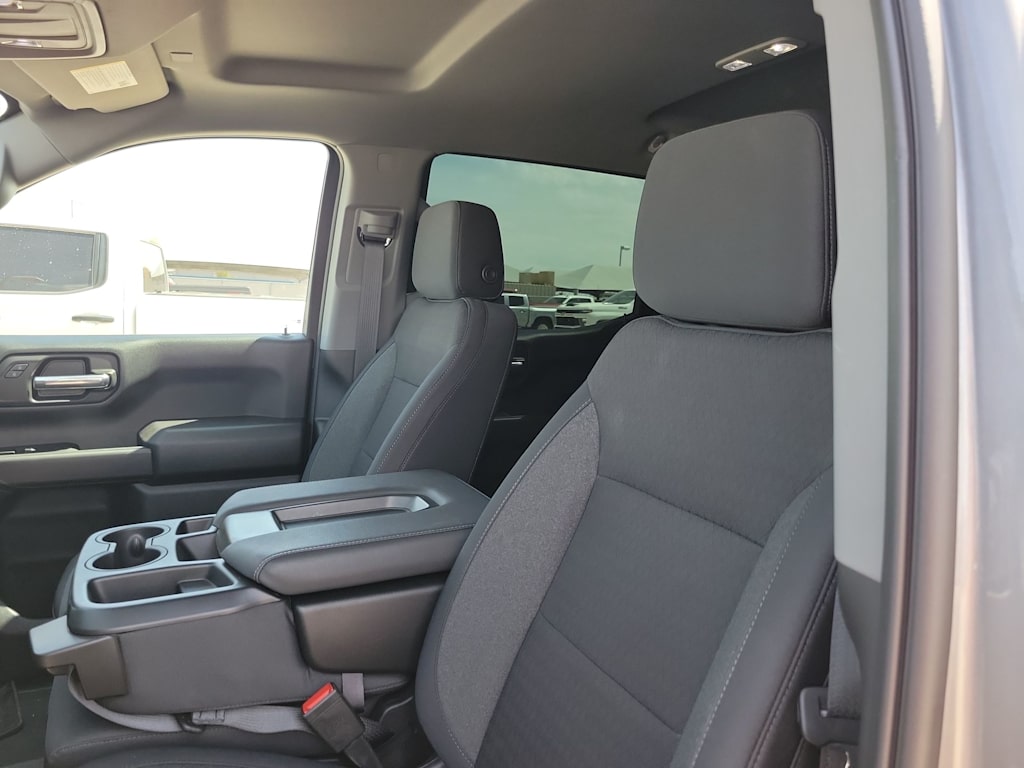Thumbnail: 2026 Chevrolet Silverado 1500 - 11