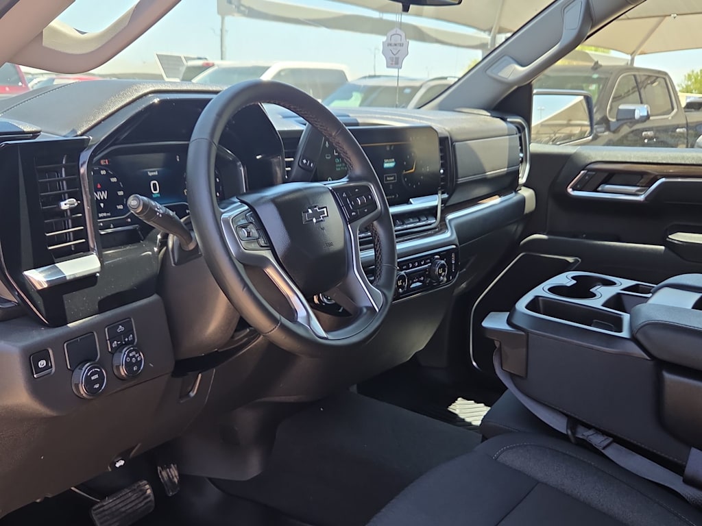 Thumbnail: 2025 Chevrolet Silverado 1500 - 2