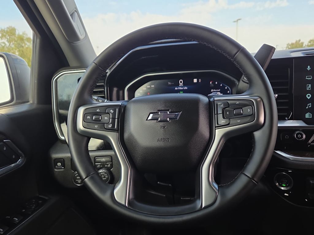 Thumbnail: 2026 Chevrolet Silverado 1500 - 14
