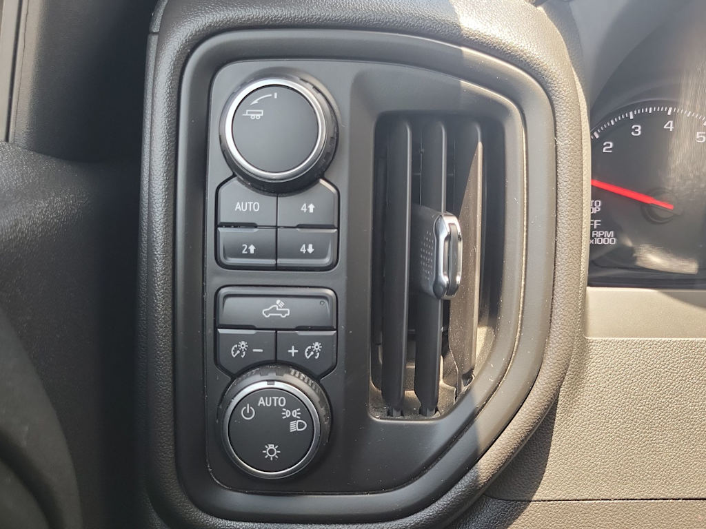 Thumbnail: 2025 Chevrolet Silverado 1500 - 25