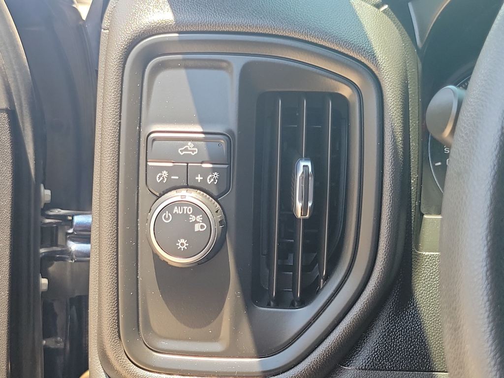 Thumbnail: 2021 Chevrolet Silverado 1500 - 25
