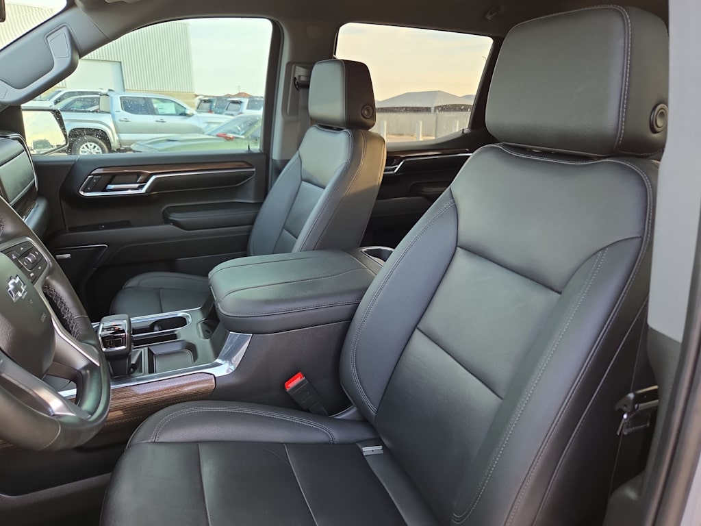 Thumbnail: 2024 Chevrolet Silverado 1500 - 10