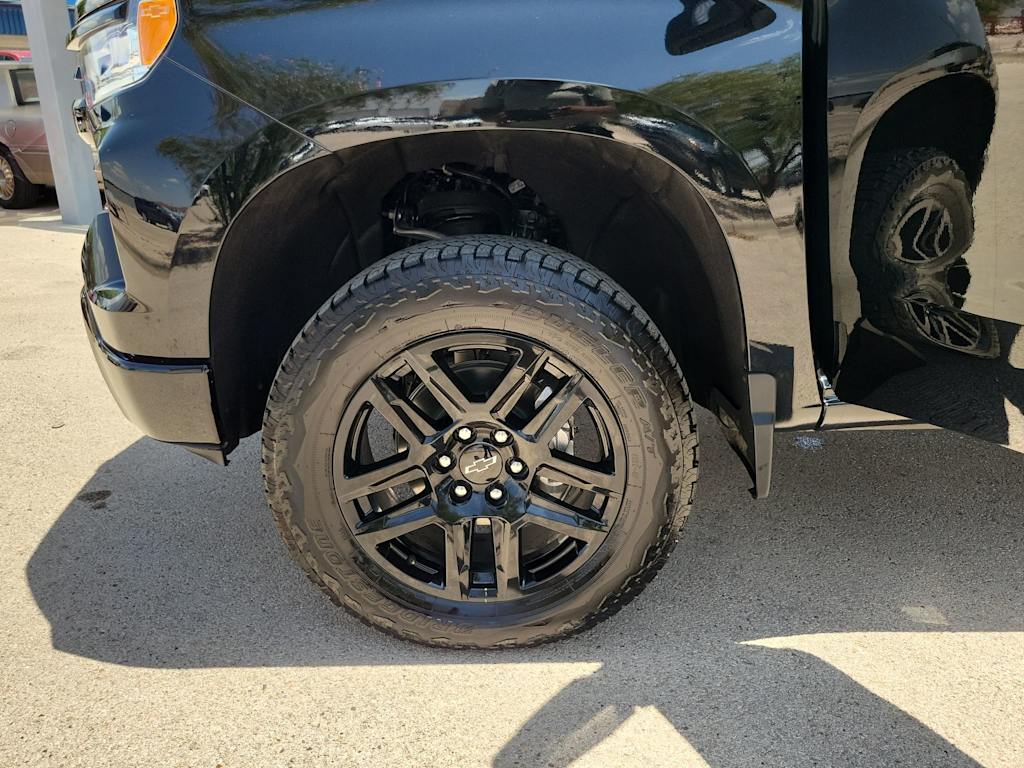 Thumbnail: 2026 Chevrolet Silverado 1500 - 8