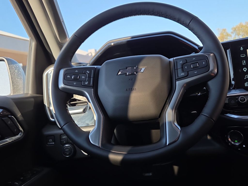 Thumbnail: 2026 Chevrolet Silverado 1500 - 14