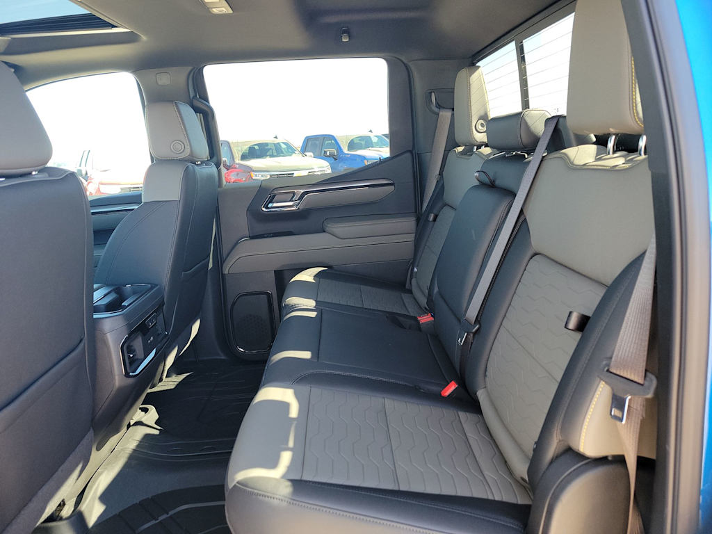 Thumbnail: 2025 Chevrolet Silverado 1500 - 17