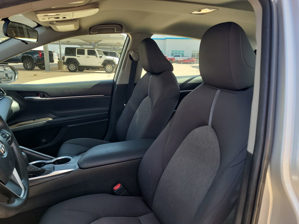 Thumbnail: 2021 Toyota Camry - 7