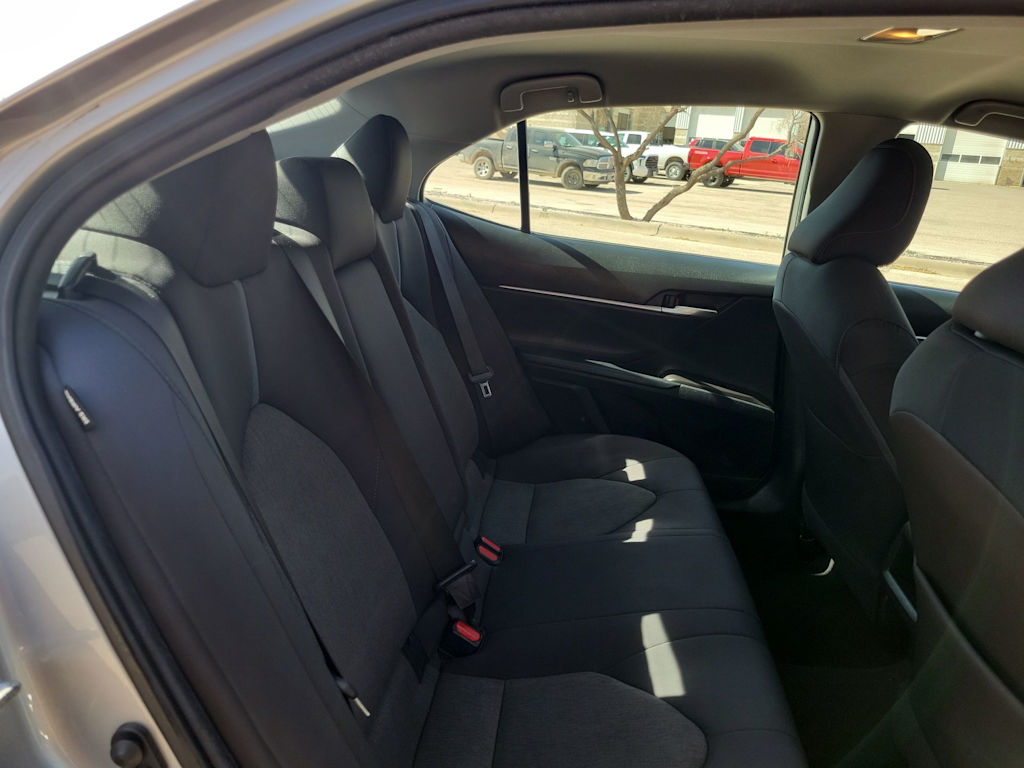 Thumbnail: 2021 Toyota Camry - 14