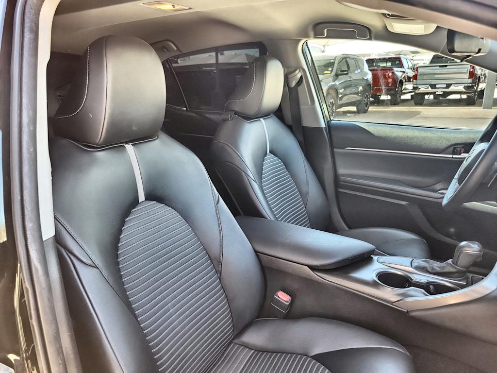 Thumbnail: 2021 Toyota Camry - 12