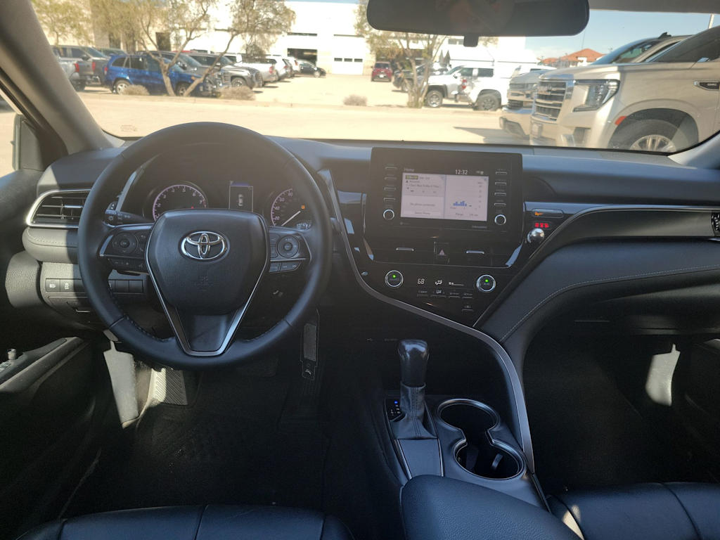 Thumbnail: 2021 Toyota Camry - 10