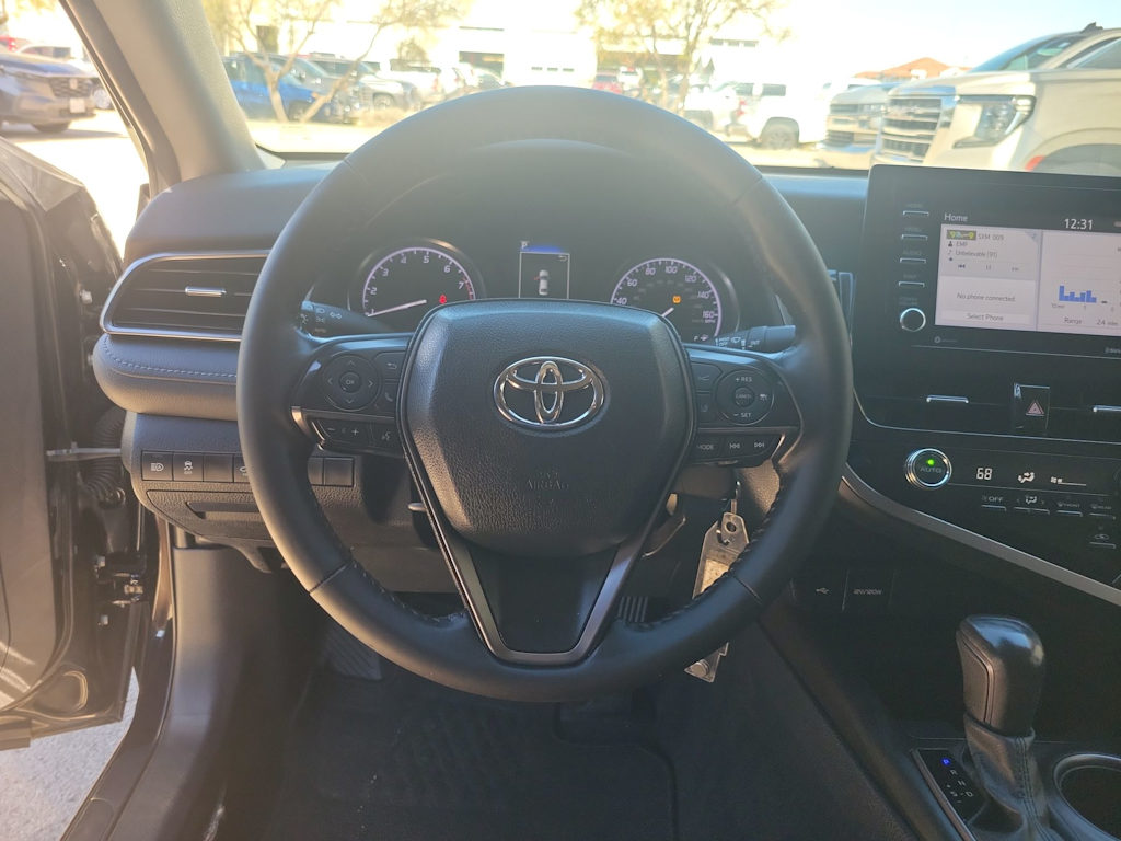 Thumbnail: 2021 Toyota Camry - 14