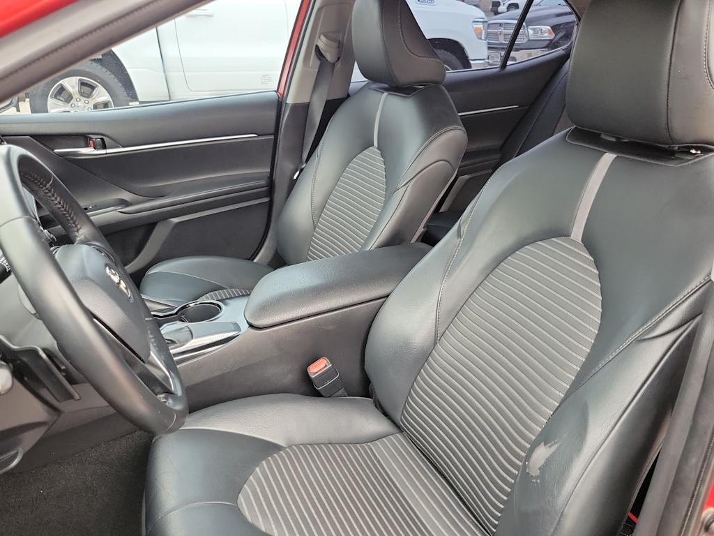 Thumbnail: 2020 Toyota Camry - 11