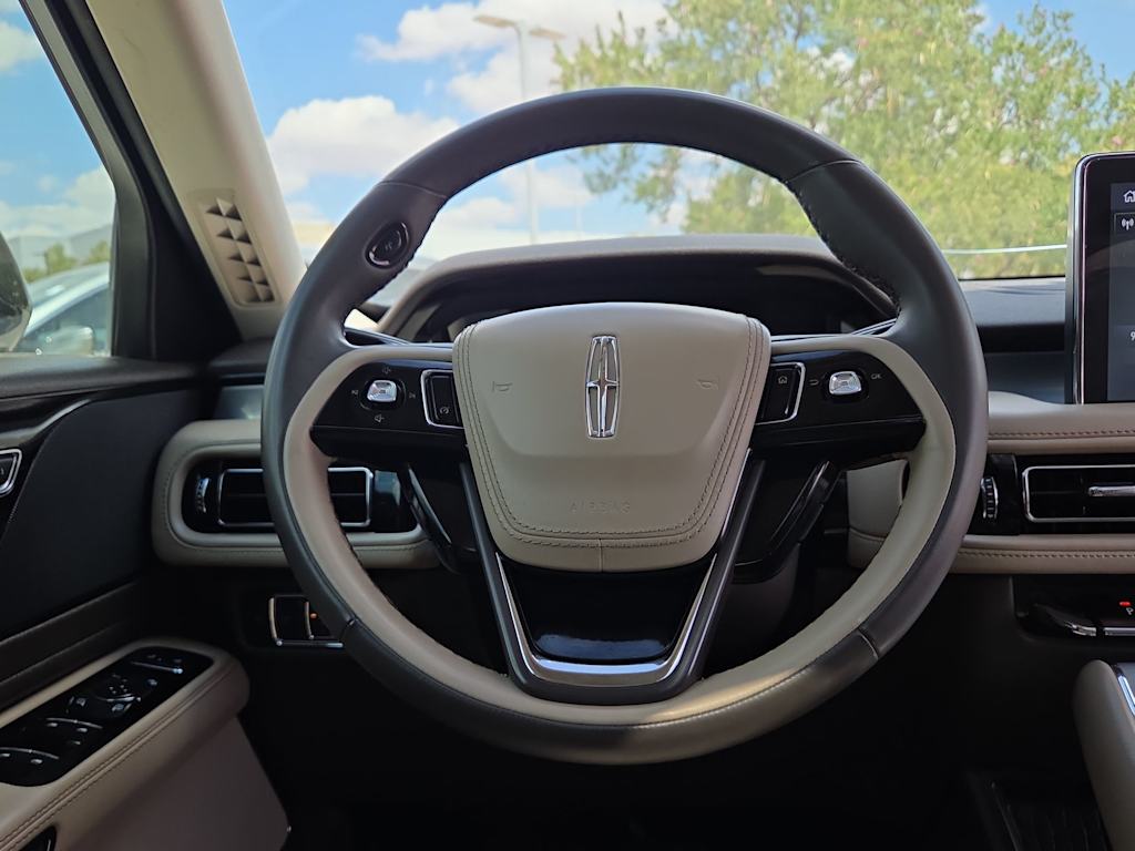 Thumbnail: 2023 Lincoln Aviator - 13