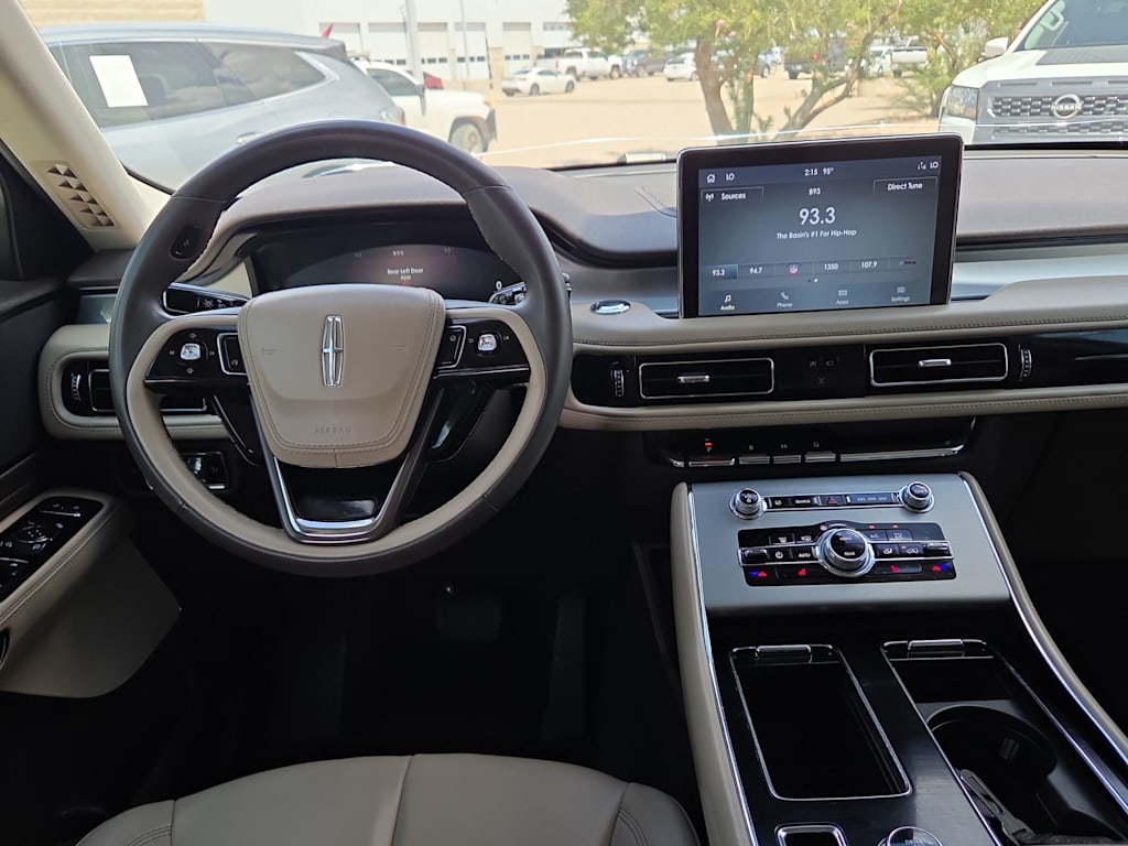 Thumbnail: 2023 Lincoln Aviator - 10