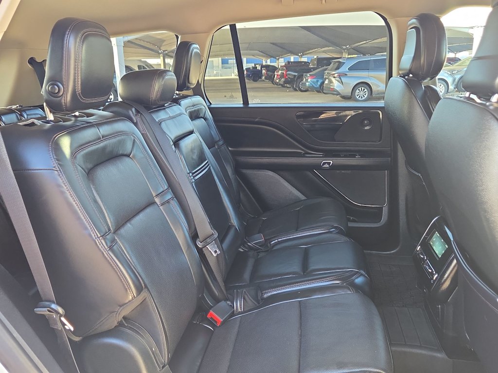 Thumbnail: 2020 Lincoln Aviator - 22