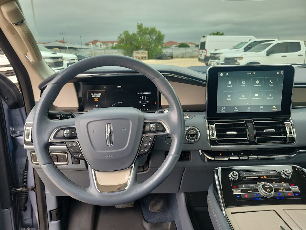 Thumbnail: 2019 Lincoln Navigator - 10