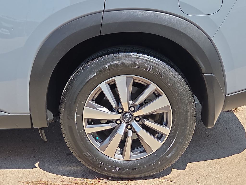 Thumbnail: 2022 Nissan Pathfinder - 8