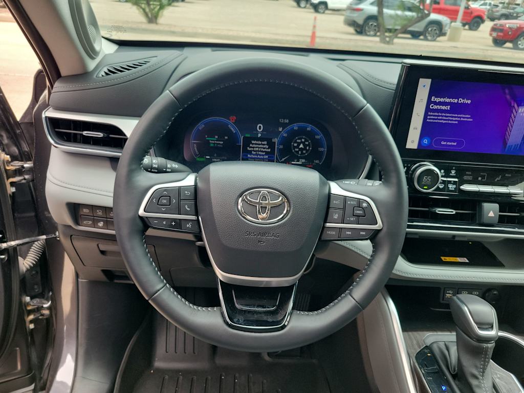 Thumbnail: 2025 Toyota Highlander - 14