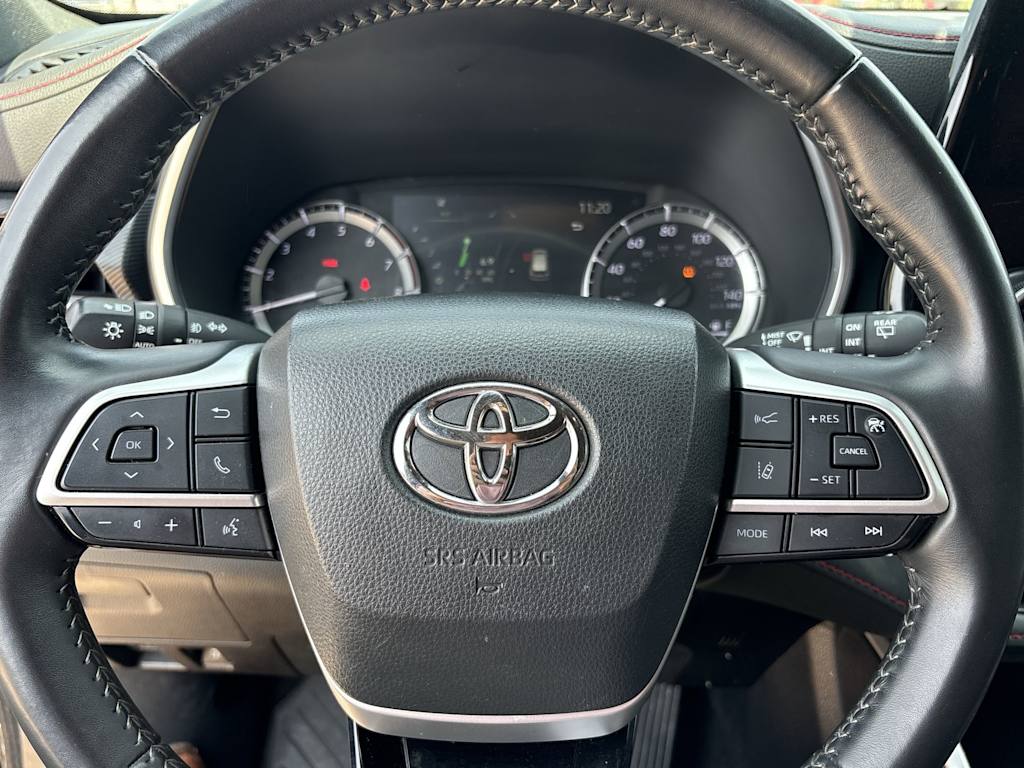 Thumbnail: 2024 Toyota Highlander - 23