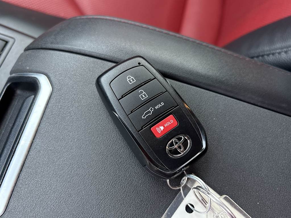 Thumbnail: 2024 Toyota Highlander - 17