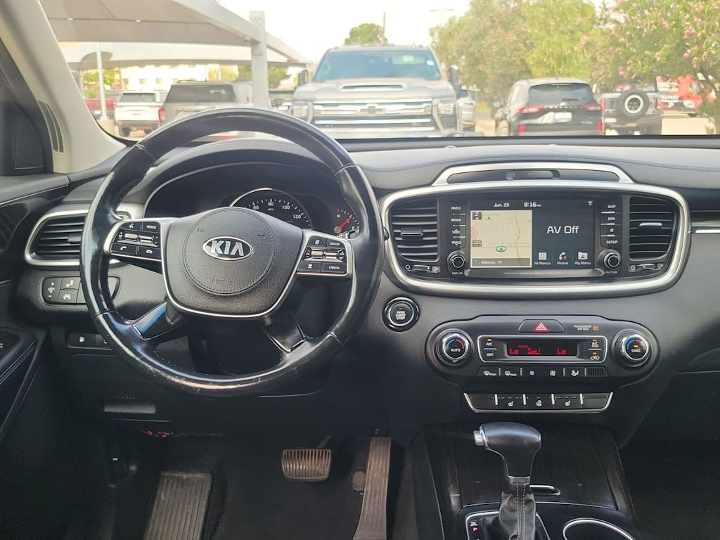 Thumbnail: 2019 Kia Sorento - 10