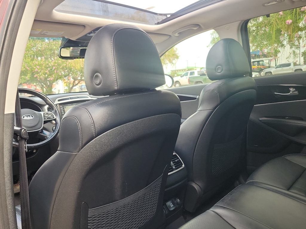 Thumbnail: 2019 Kia Sorento - 12