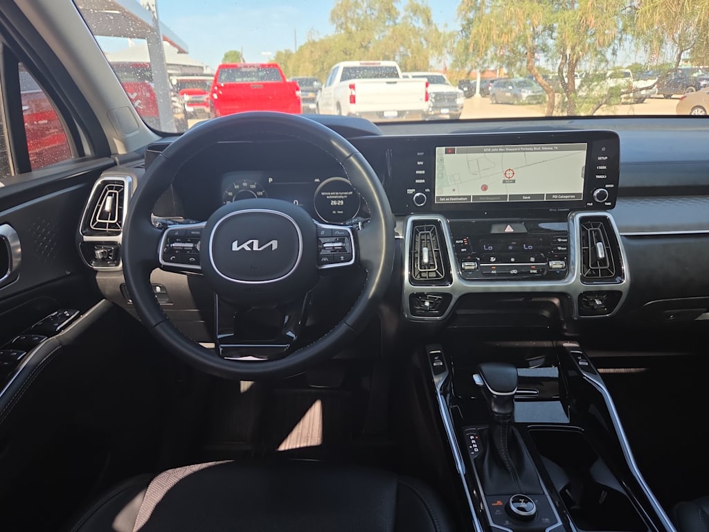 Thumbnail: 2023 Kia Sorento - 10