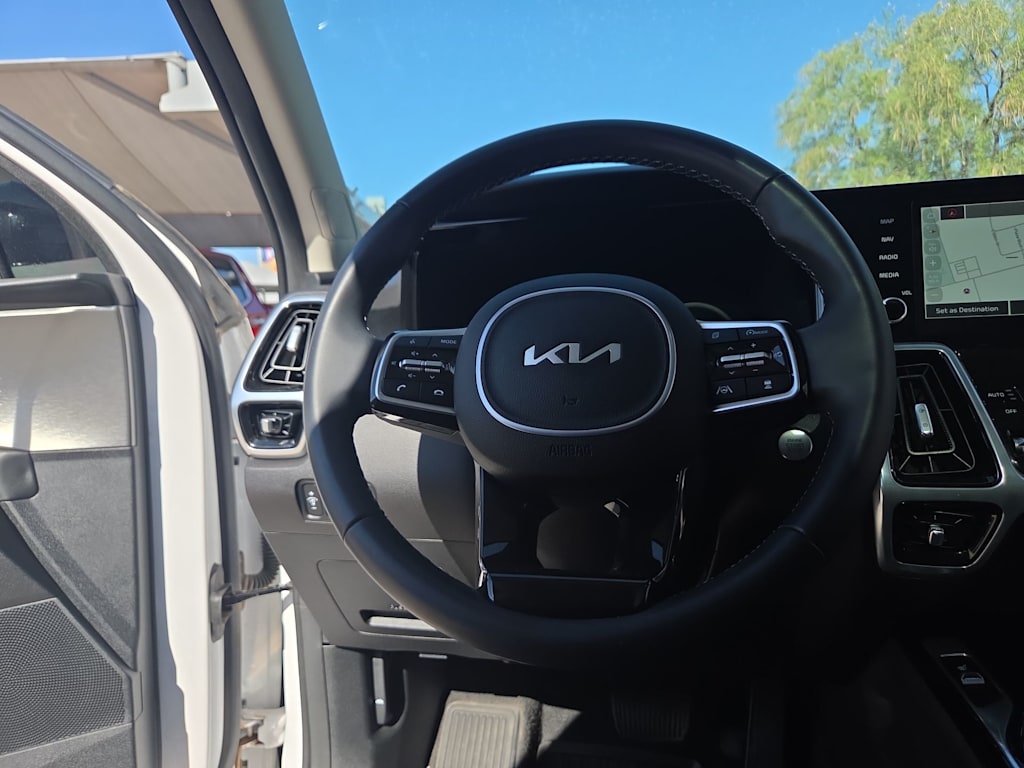Thumbnail: 2023 Kia Sorento - 14