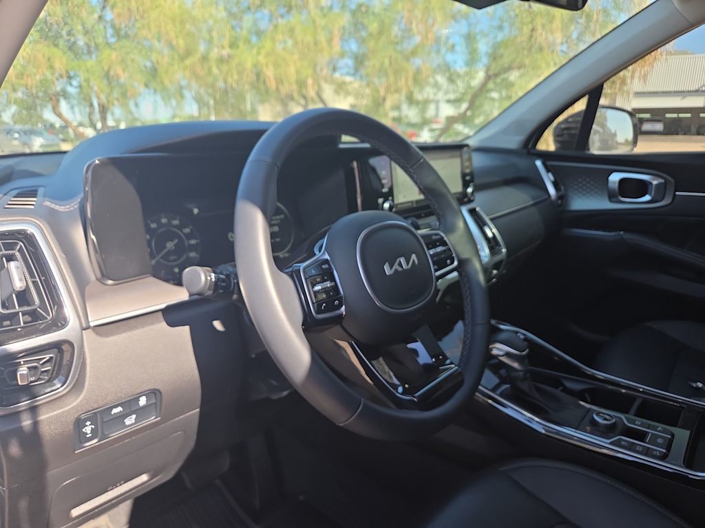 Thumbnail: 2023 Kia Sorento - 2