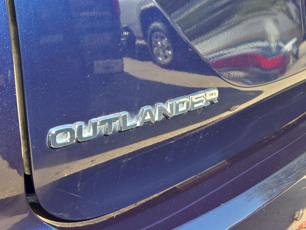 Thumbnail: 2025 Mitsubishi Outlander - 7