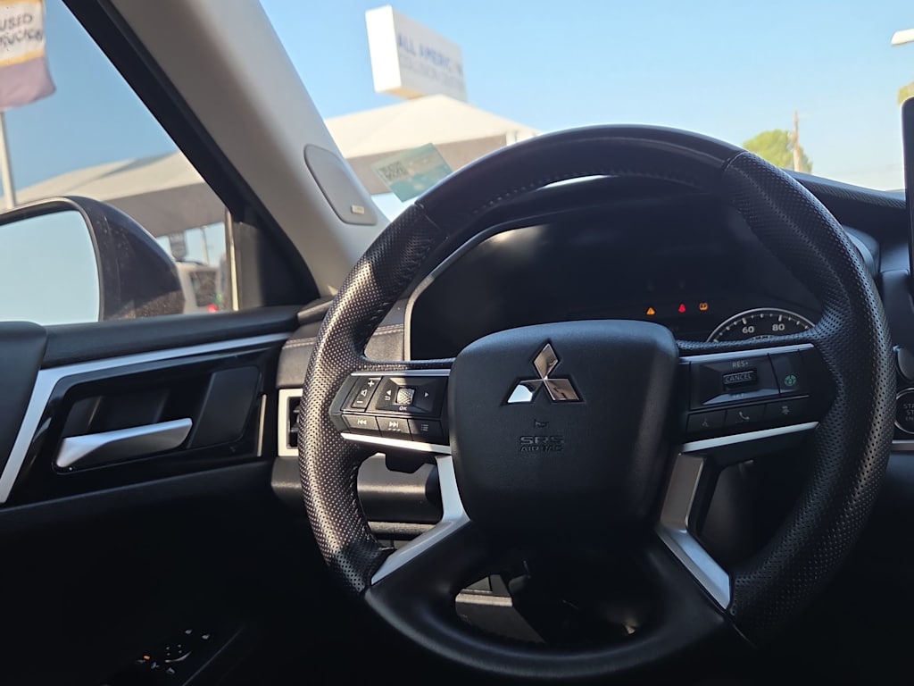 Thumbnail: 2025 Mitsubishi Outlander - 14
