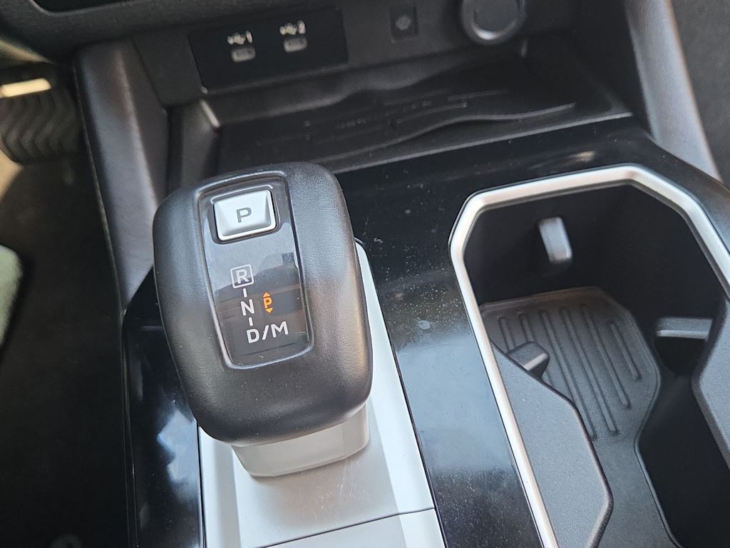 Thumbnail: 2025 Mitsubishi Outlander - 16
