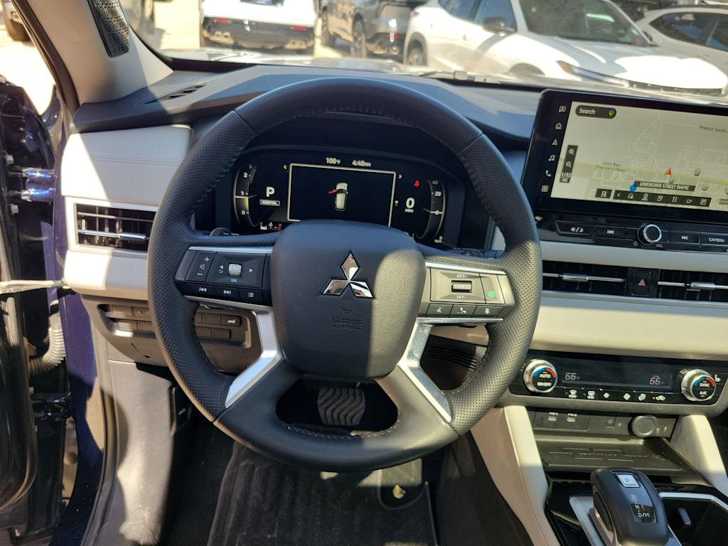 Thumbnail: 2025 Mitsubishi Outlander - 14