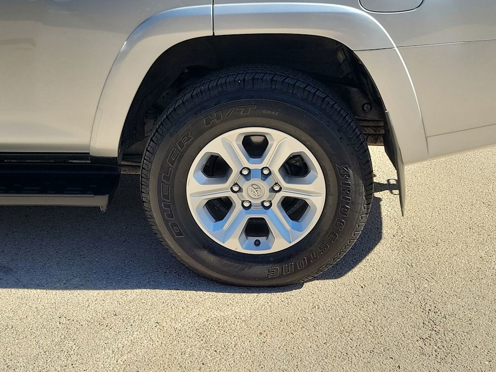 Thumbnail: 2022 Toyota 4Runner - 8