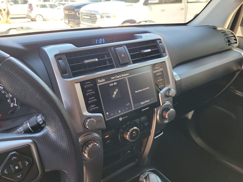 Thumbnail: 2022 Toyota 4Runner - 15