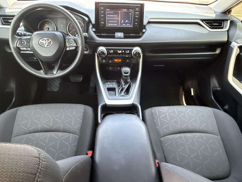 Thumbnail: 2019 Toyota RAV4 - 10