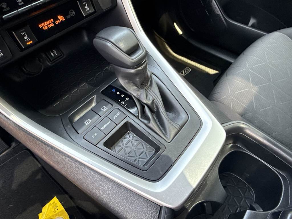 Thumbnail: 2019 Toyota RAV4 - 23
