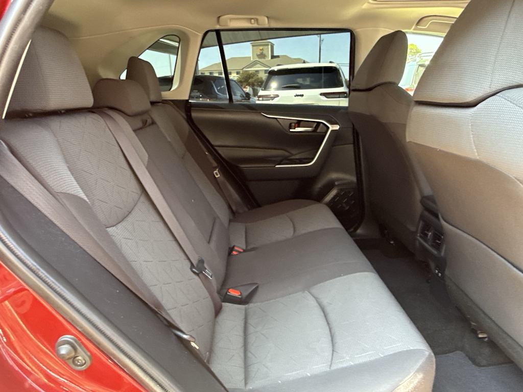 Thumbnail: 2019 Toyota RAV4 - 22