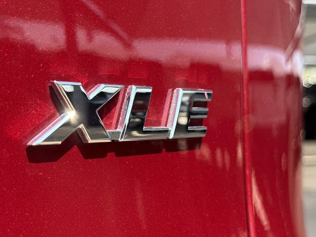 Thumbnail: 2019 Toyota RAV4 - 7