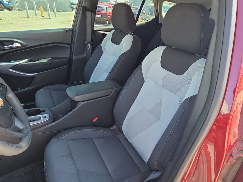 Thumbnail: 2024 Chevrolet Trax - 9