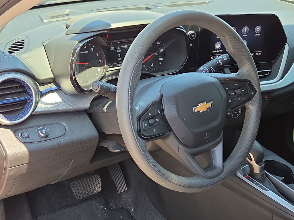 Thumbnail: 2024 Chevrolet Trax - 2