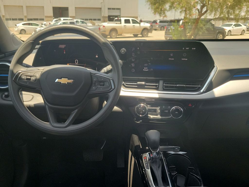 Thumbnail: 2025 Chevrolet Trax - 9