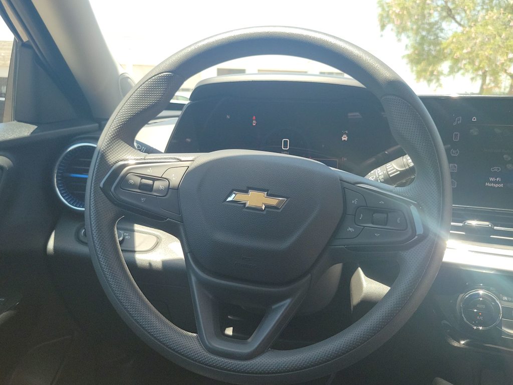 Thumbnail: 2025 Chevrolet Trax - 13