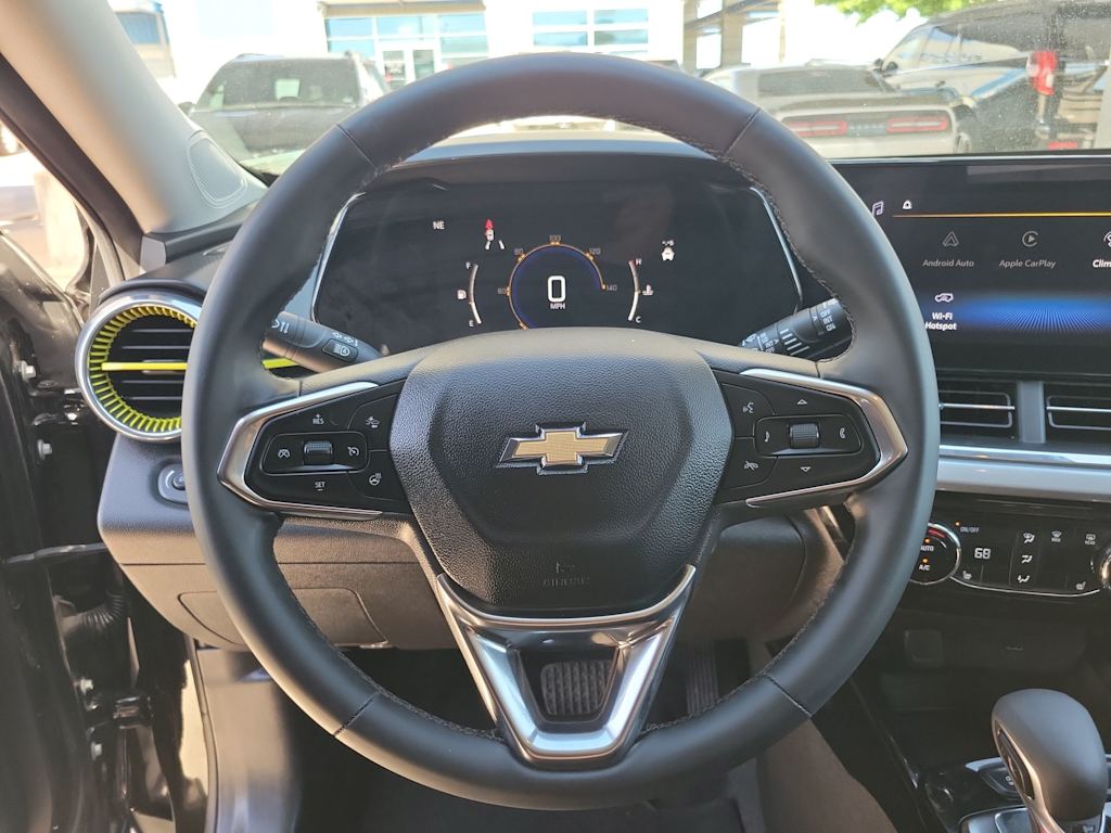 Thumbnail: 2025 Chevrolet Trax - 14