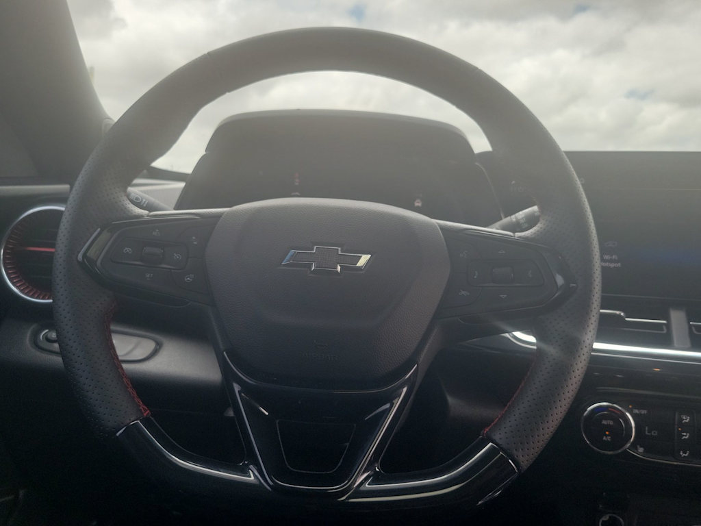 Thumbnail: 2025 Chevrolet Trax - 14